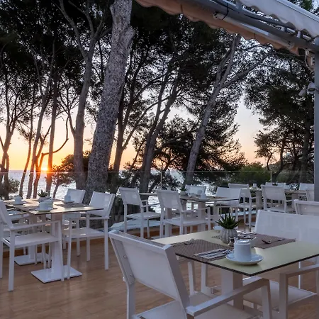 Iberostar Waves Pinos Park Hotel Font de sa Cala