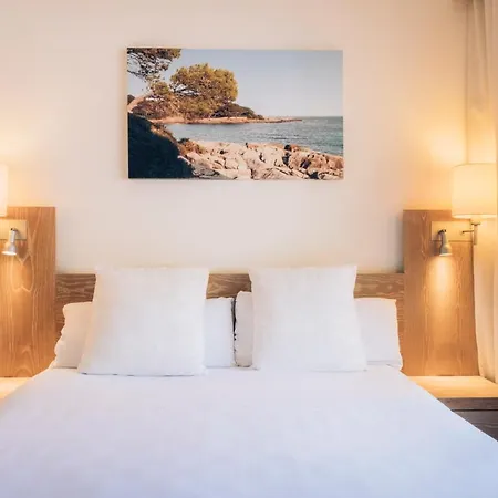 Iberostar Waves Pinos Park 4*