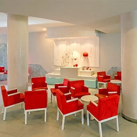 Iberostar Waves Pinos Park Hotel Font de sa Cala