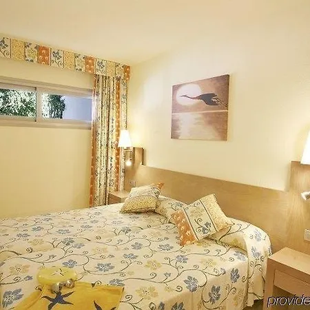 Iberostar Waves Pinos Park מלון פונט דה סה קלה
